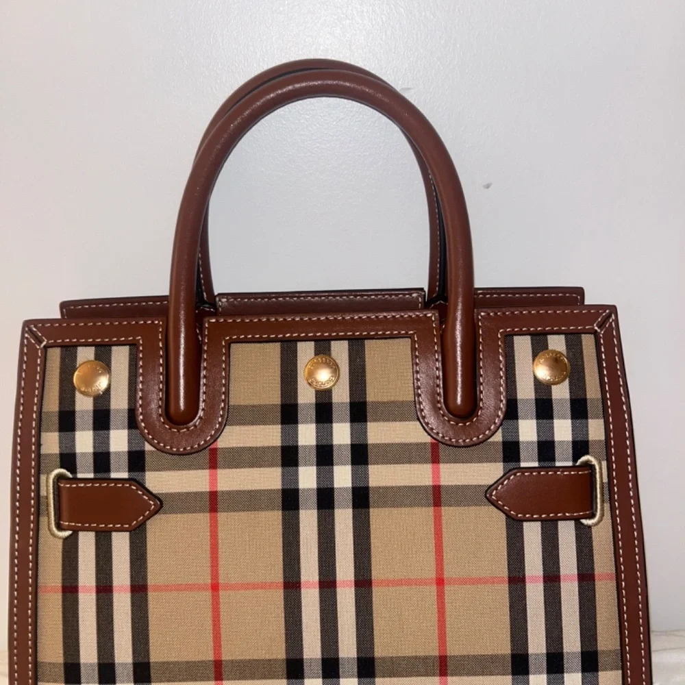 Burberry mini title bag - Picture 10 of 10